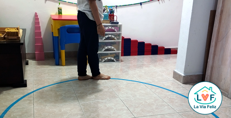 Linea Marcada Actividad Montessori: Caminar sobre la línea